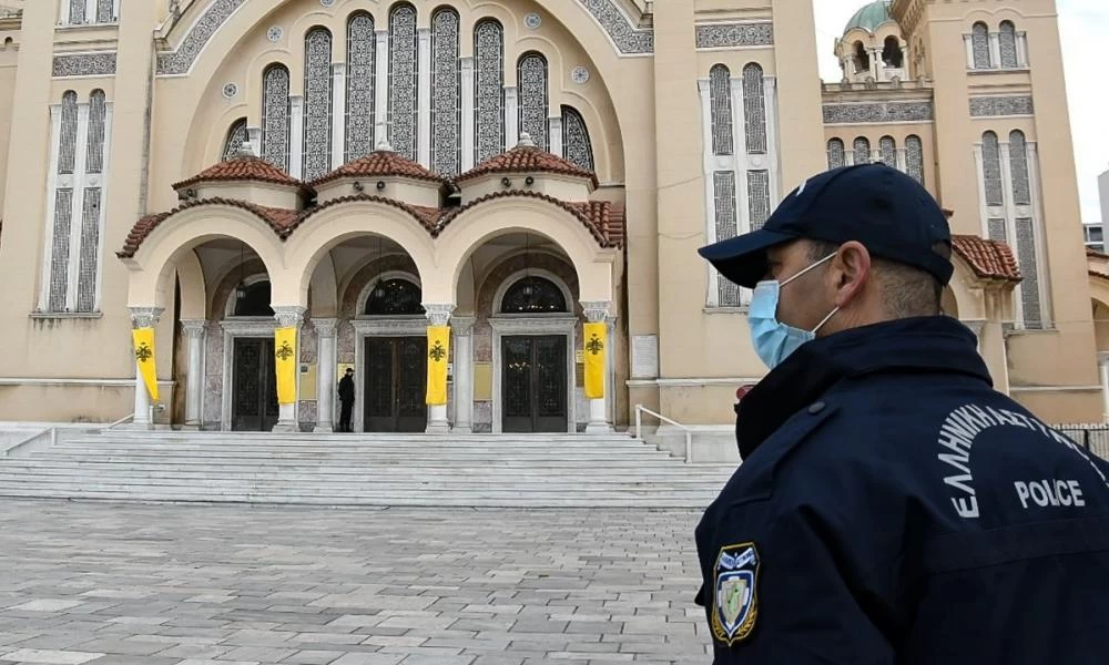 “Αγία Λαύρα” ή Διωγμός ανήμερα τα Φώτα; Η “D-Day” του “ιερού πολέμου